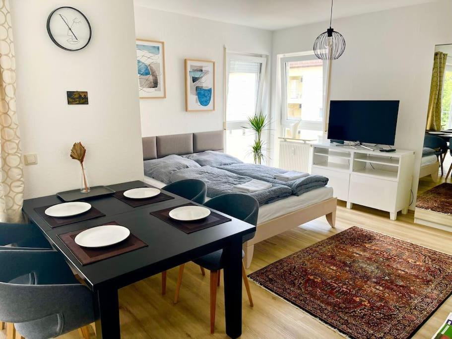 Sonniges Apartment In Ruhiger Und Zentraler Lage بفورتسهايم المظهر الخارجي الصورة